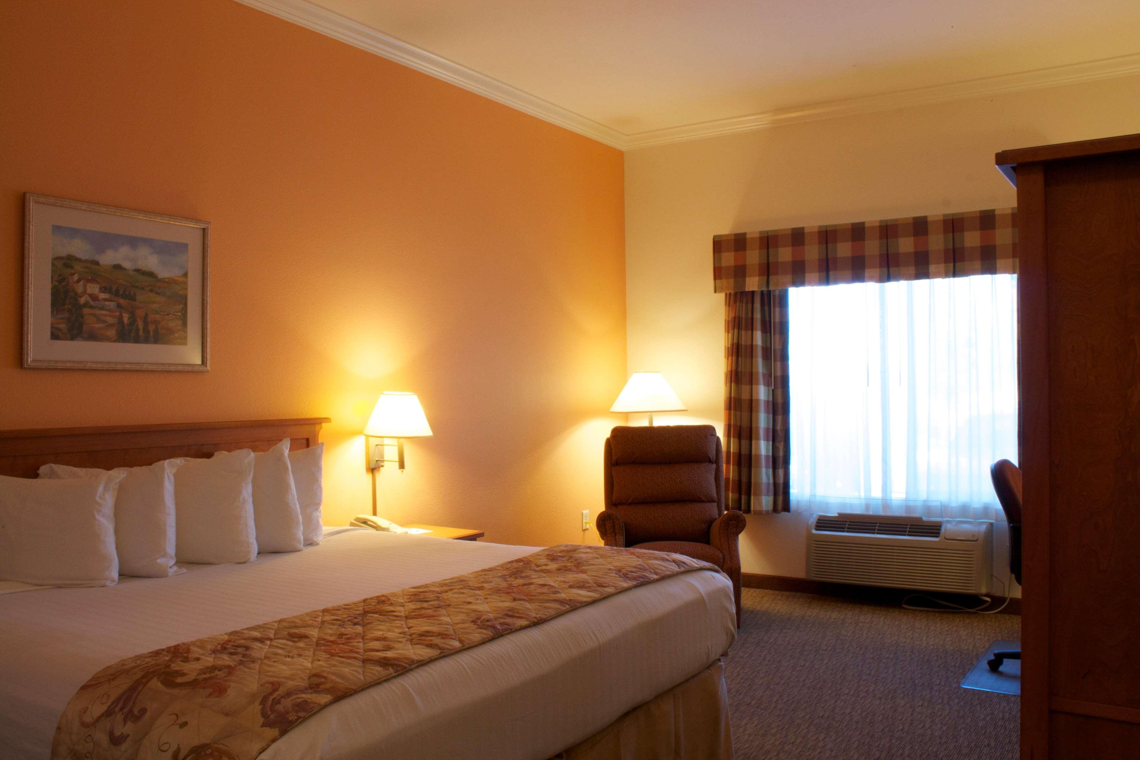 Best Western Plus Grapevine Inn Sunnyside Exterior photo