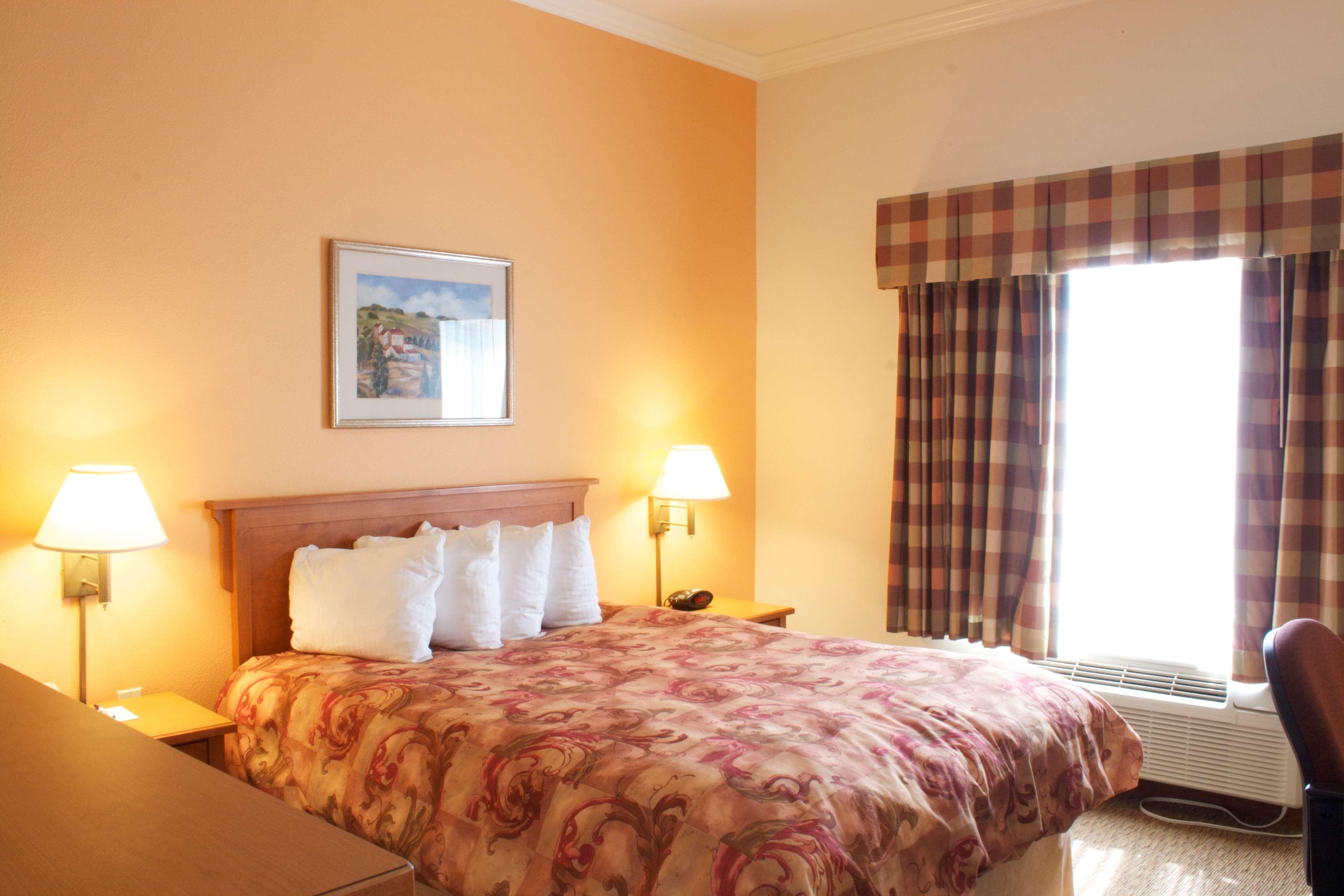 Best Western Plus Grapevine Inn Sunnyside Exterior photo