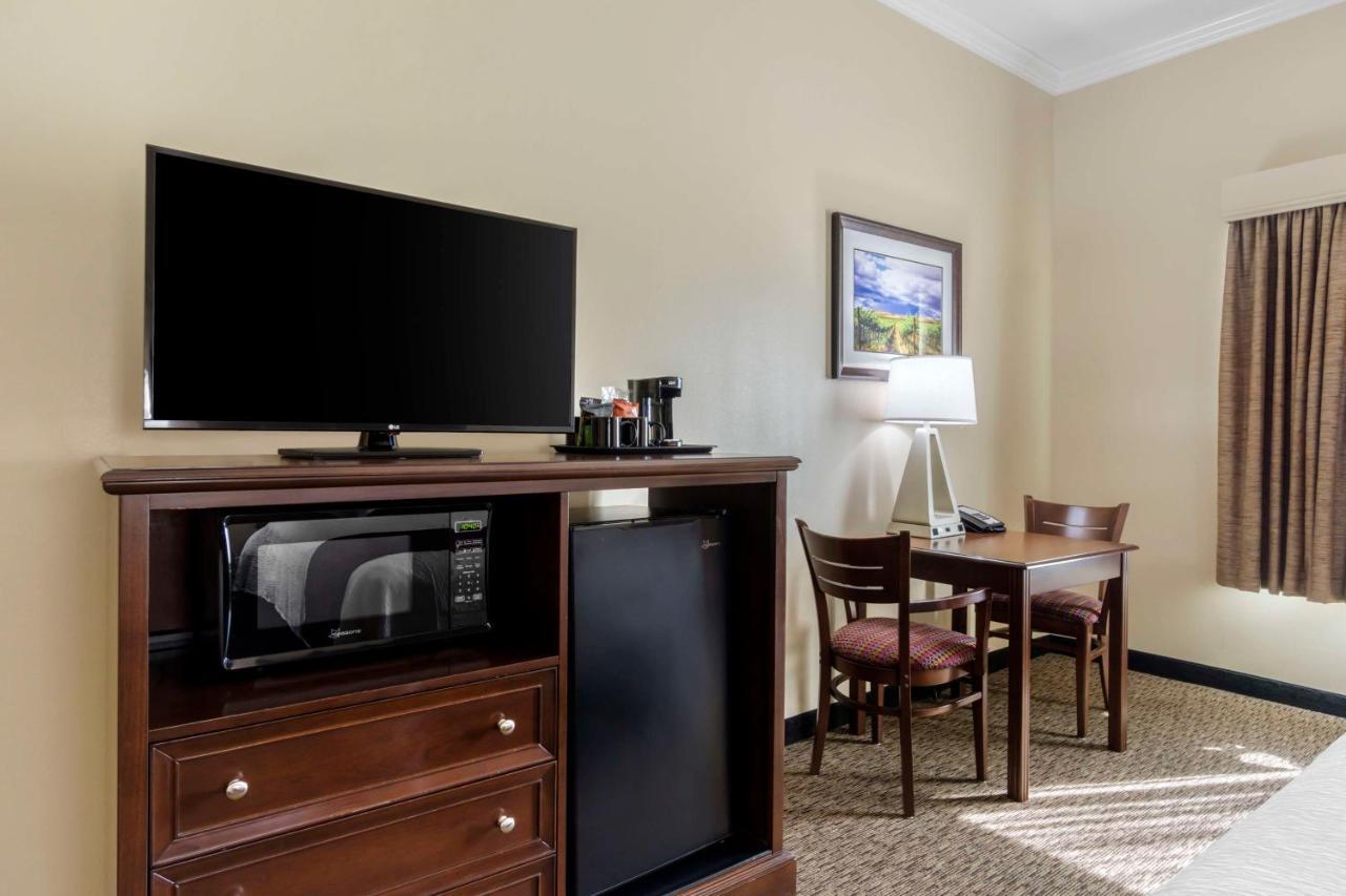 Best Western Plus Grapevine Inn Sunnyside Exterior photo